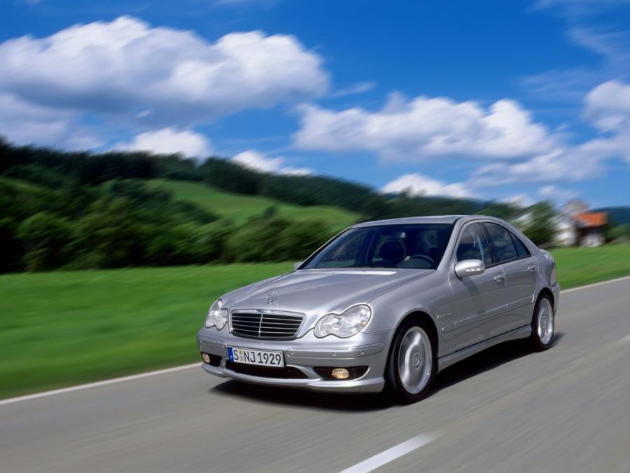  Mercedes-Benz C32 AMG 2001 года  (фото 8 из 14)